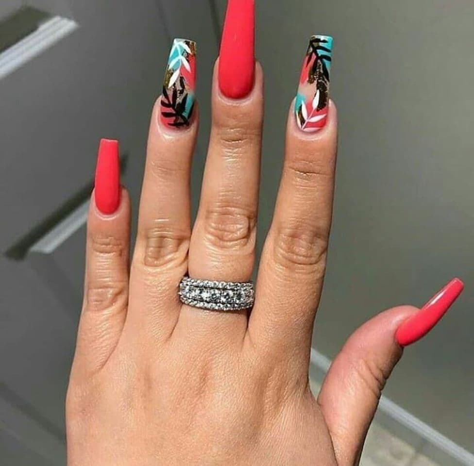 Moda Unhas vermelhas ❤️