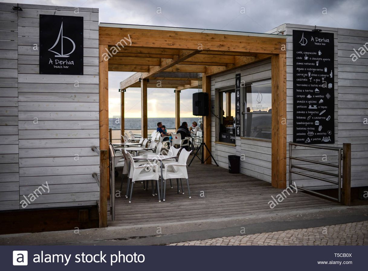 Restaurantes À Deriva Beach Bar