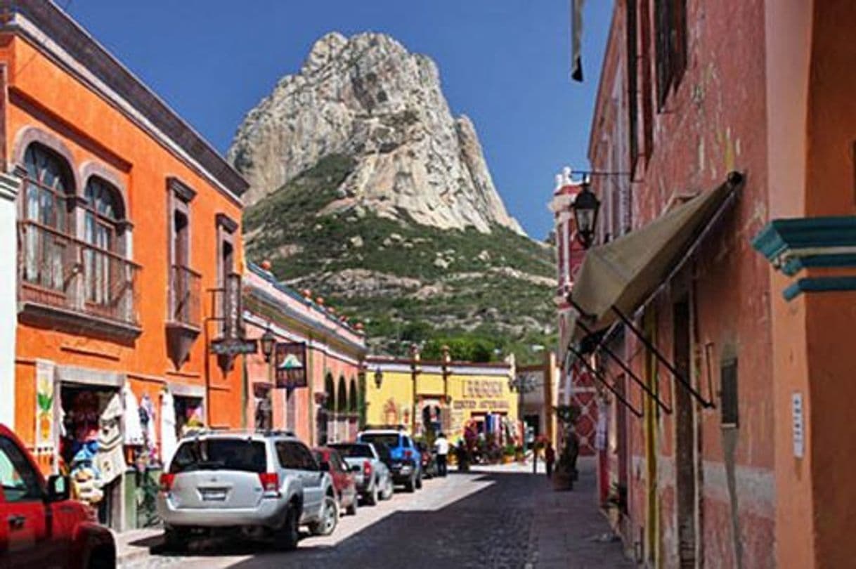 Place Peña de Bernal