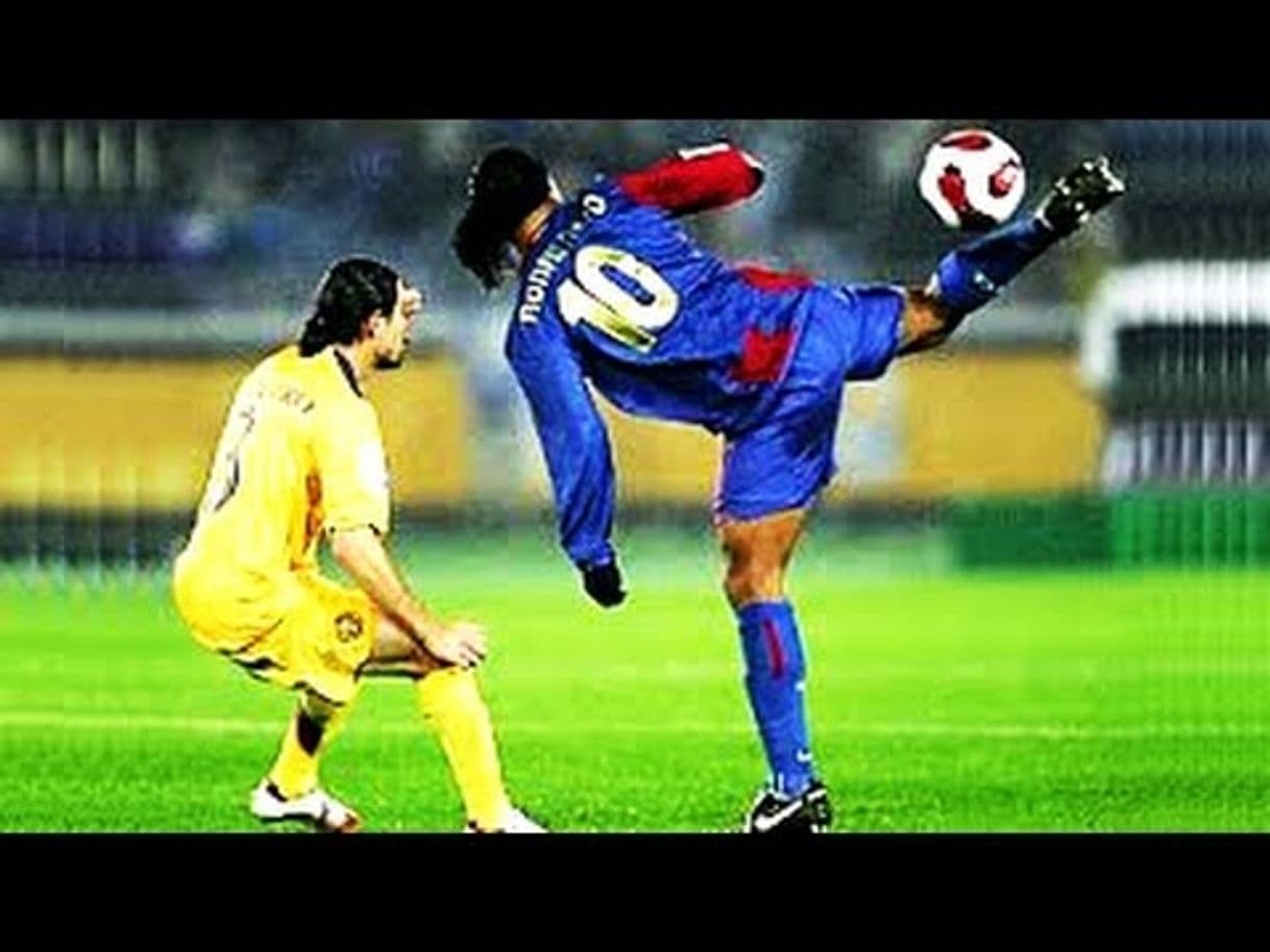 Moda Ver jugadas de fútbol del mago Ronaldinho. ⚽⚽⚽