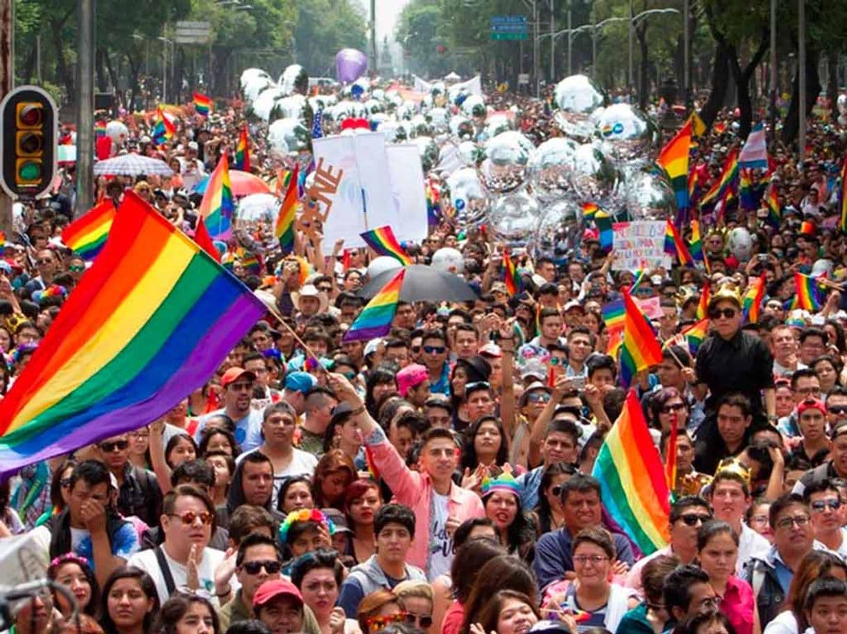 Fashion Ir a una marcha del pride🏳️‍🌈❤️