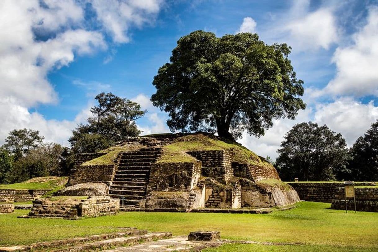 Place Iximche