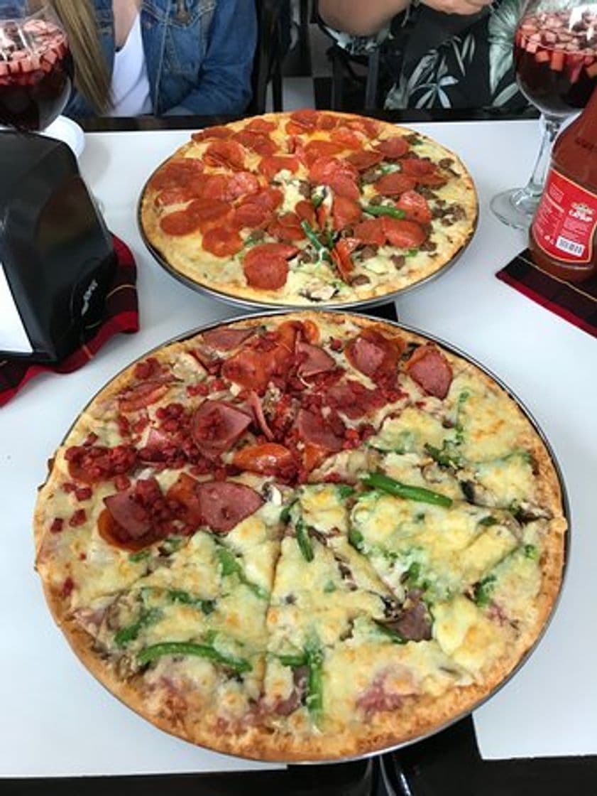 Restaurantes Charly Pizza