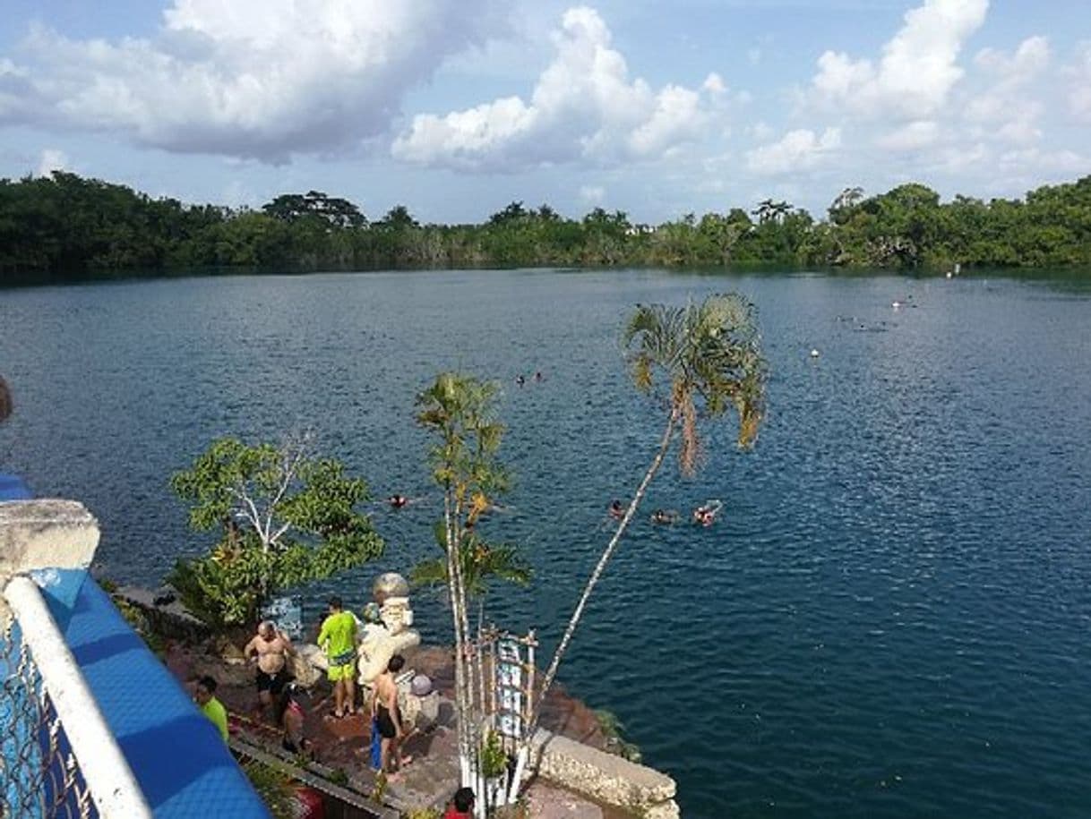 Lugar Cenote Azul