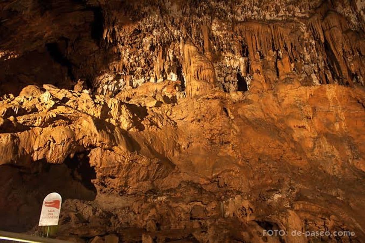 Lugar Grutas Los Herrera