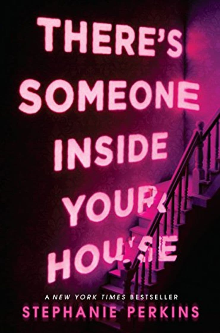 Libro There's Someone Inside Your House