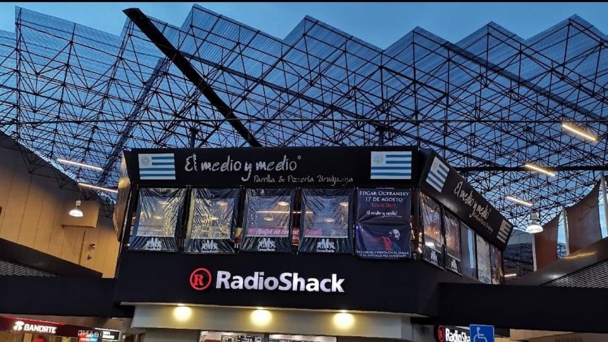 Restaurantes El Medio y Medio