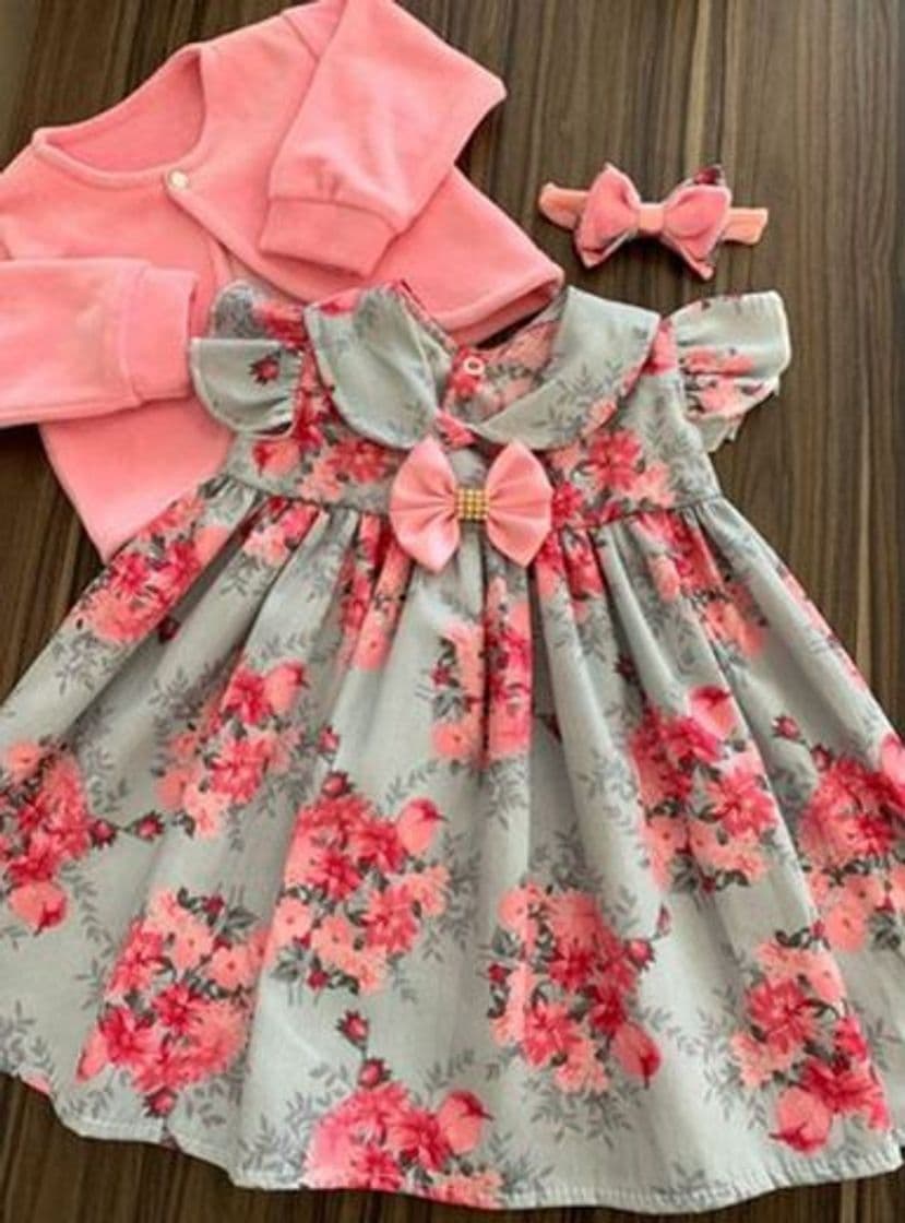 Moda Vestido de Bebê com Bolero e Tiara.