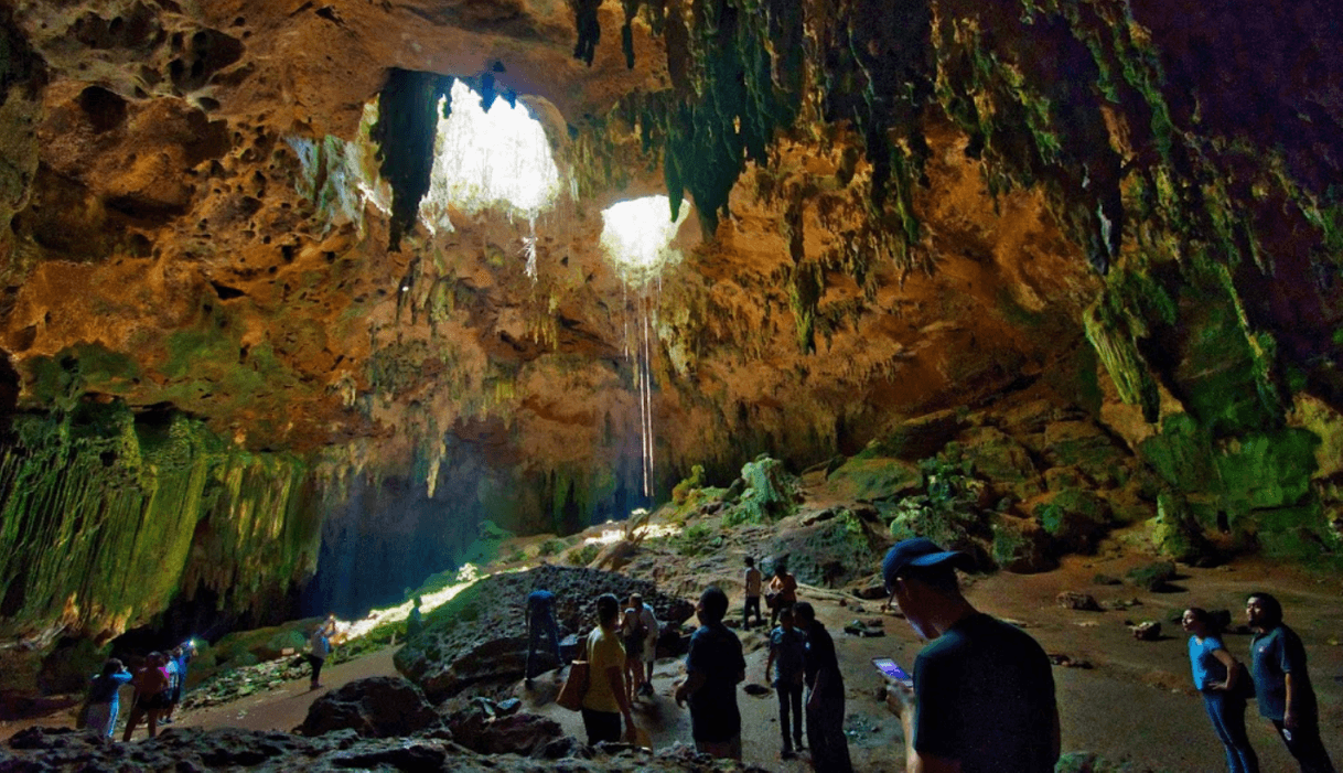 Lugar Grutas de Loltún