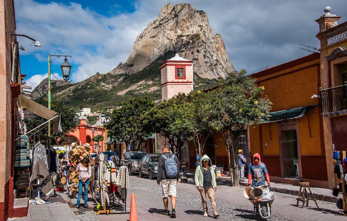 Place Peña de Bernal