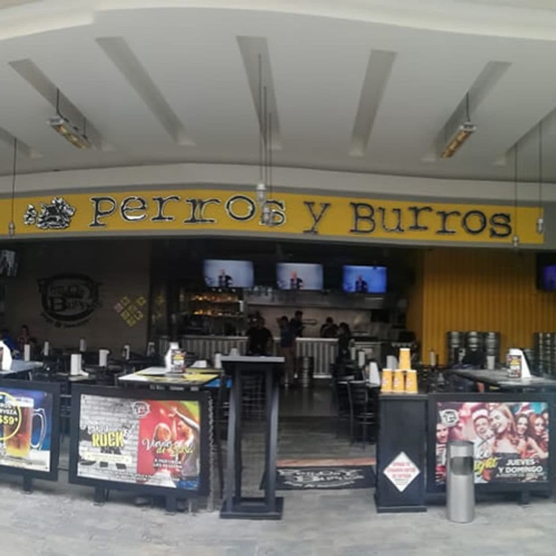 Restaurantes Perros y Burros Cosmopol