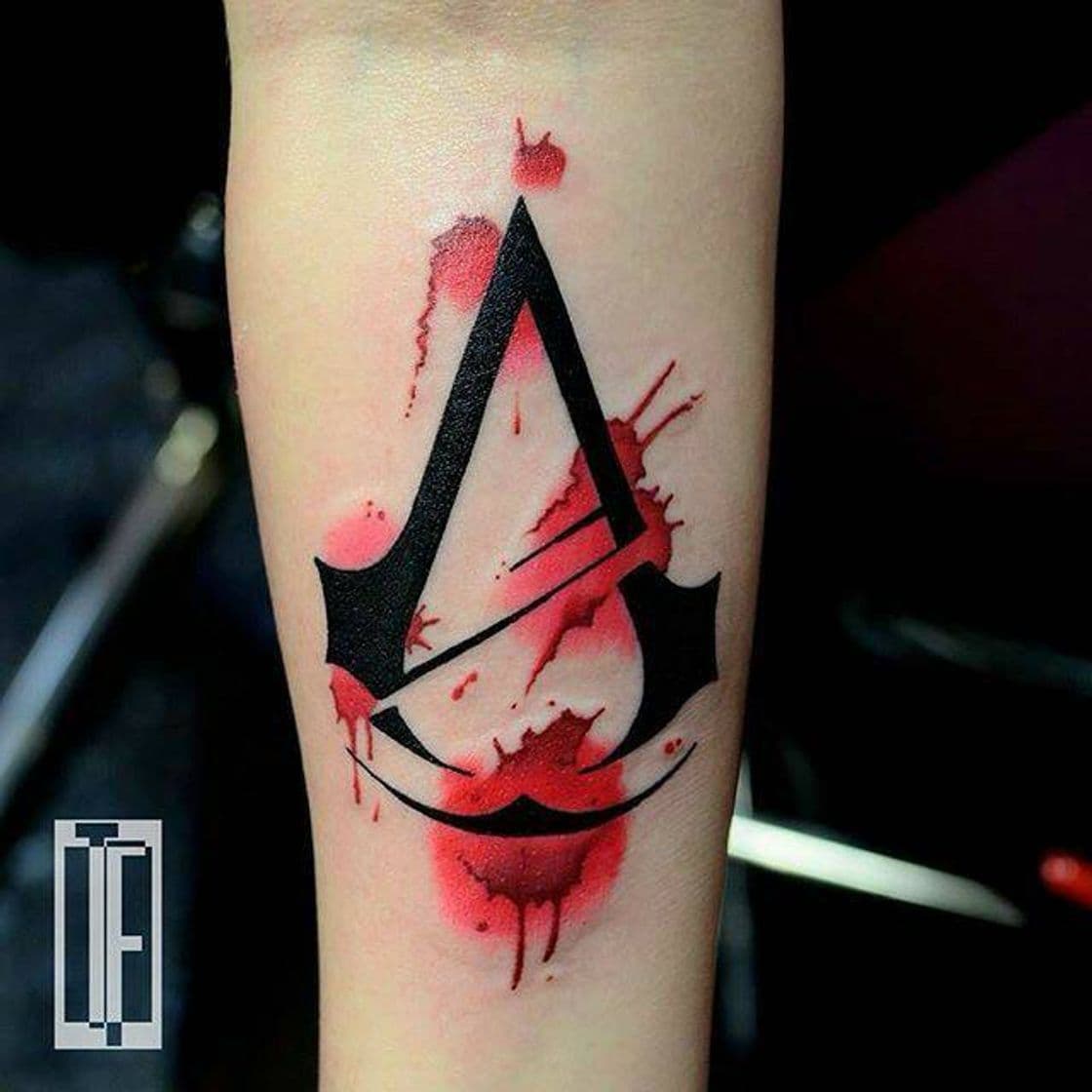 Moda Tatuaje de assassins creed