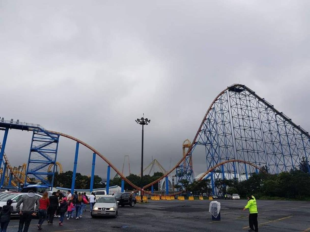 Lugar Six Flags México