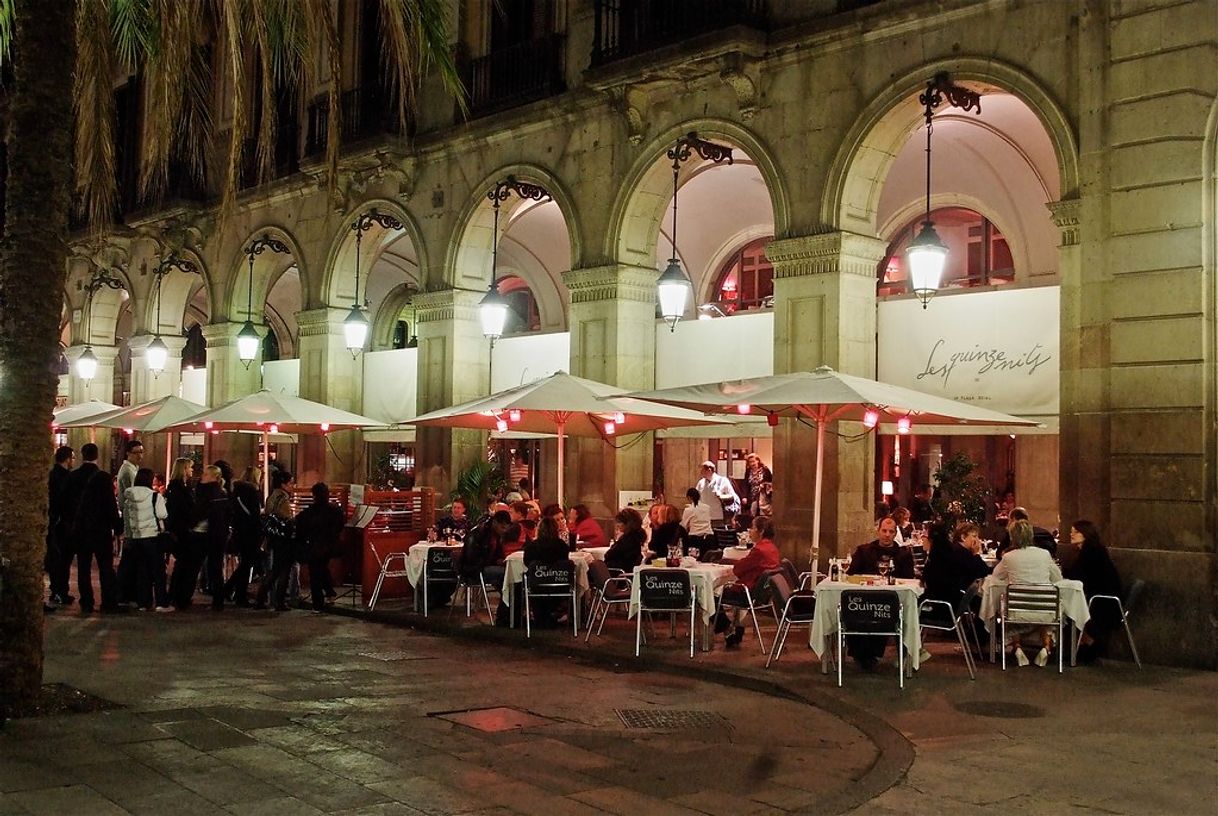 Restaurantes Les Quinze Nits