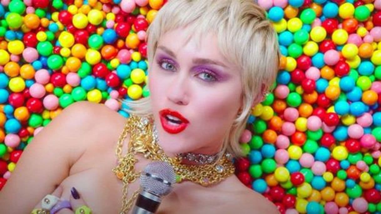 Fashion Miley Cyrus - Midnight Sky (Official Video) - YouTube