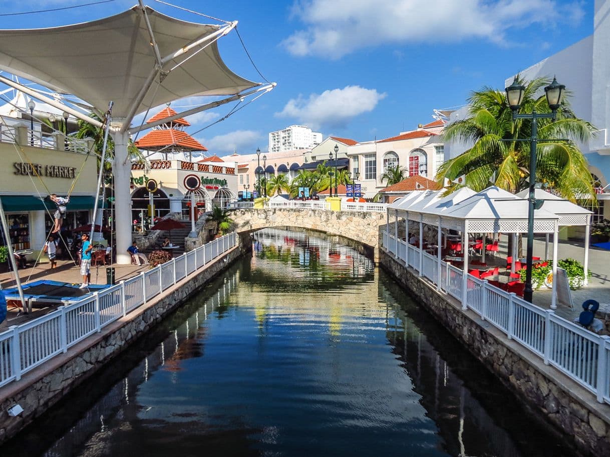 Place Plaza La Isla Cancun