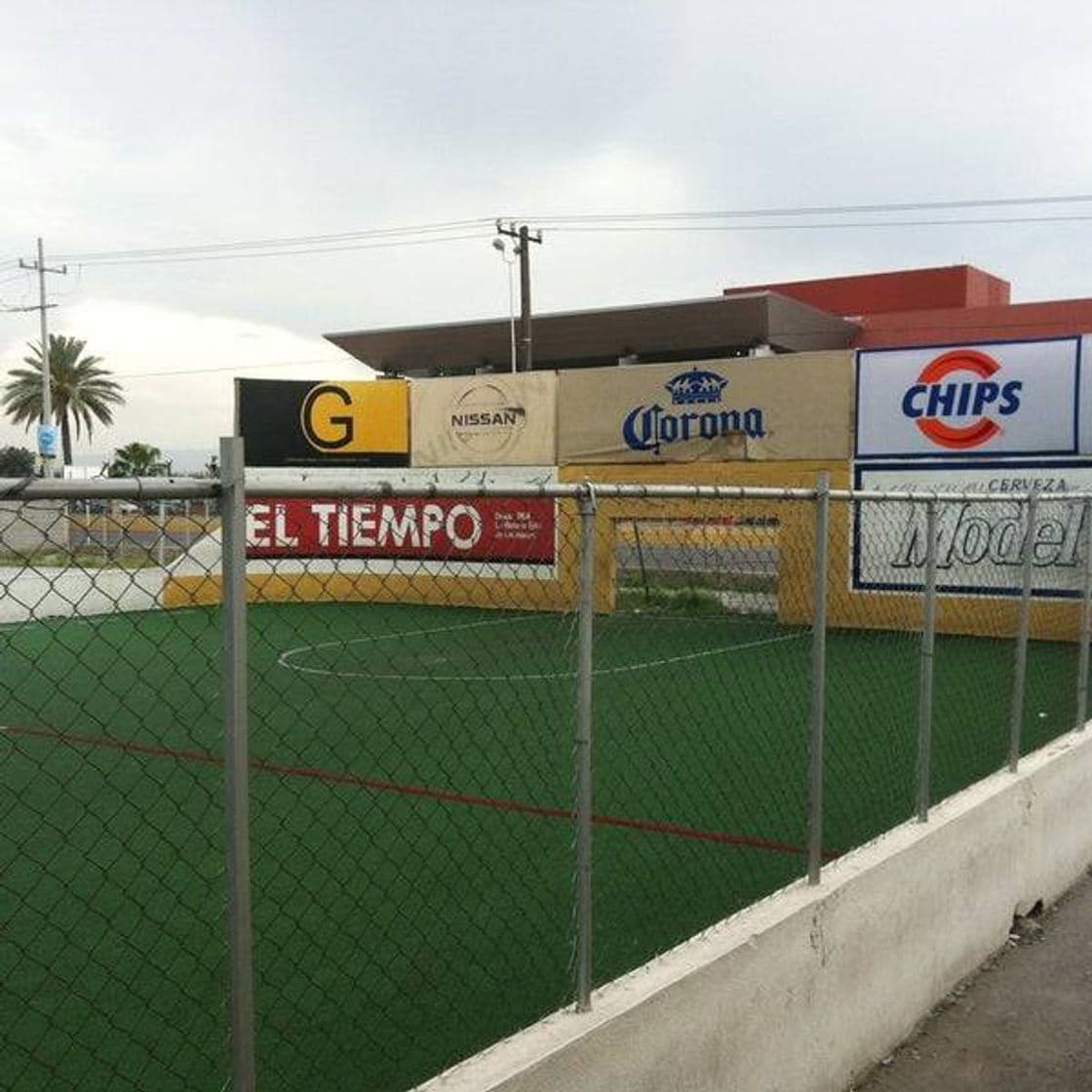 Lugar Canchas La Corona