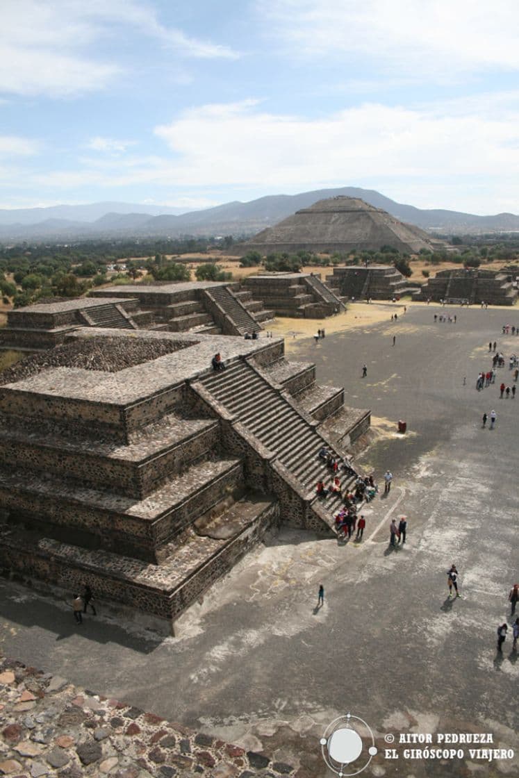 Lugar Piramides De Teotihuacan