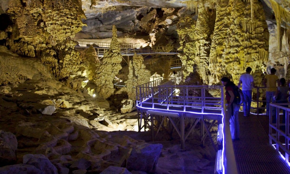 Lugar Grutas de Bustamante