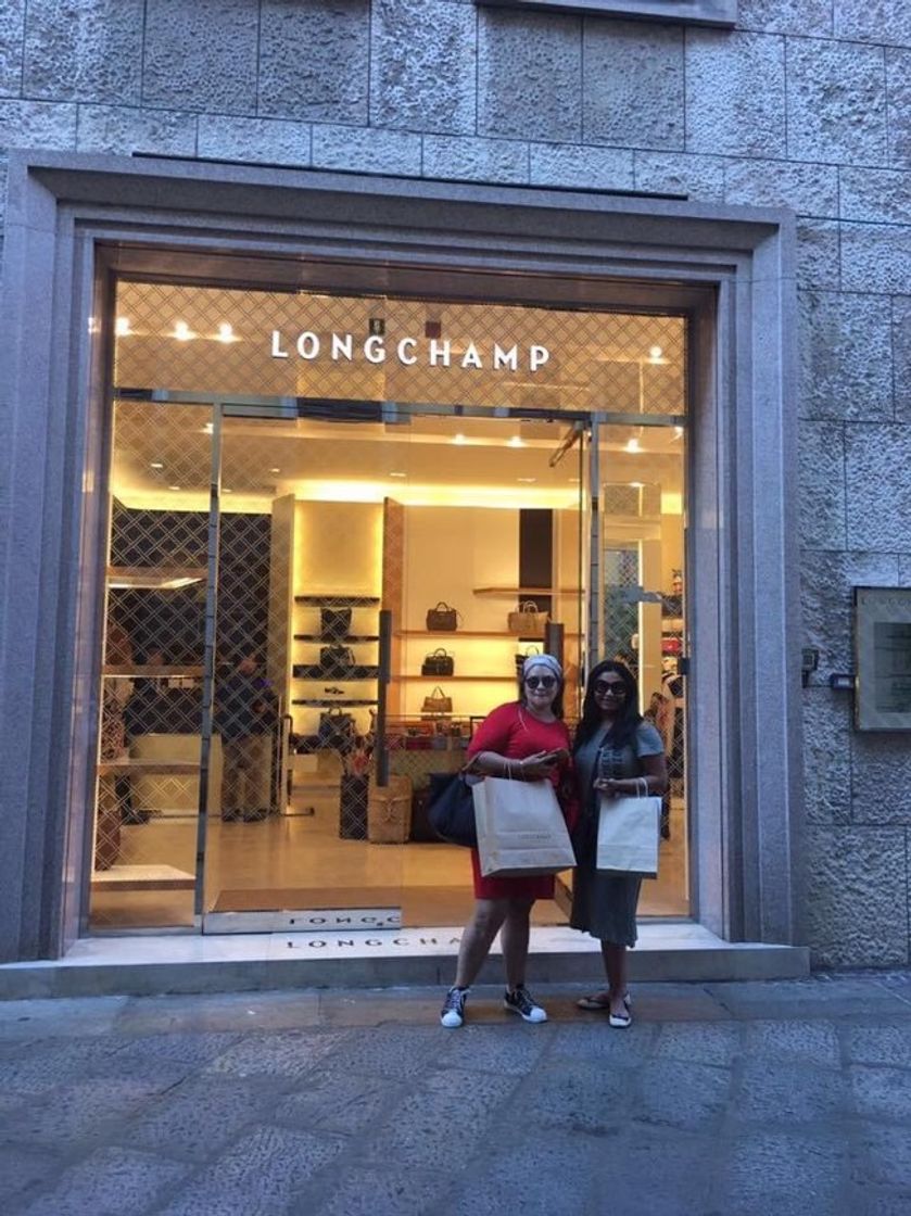 Place LONGCHAMP Venice Store