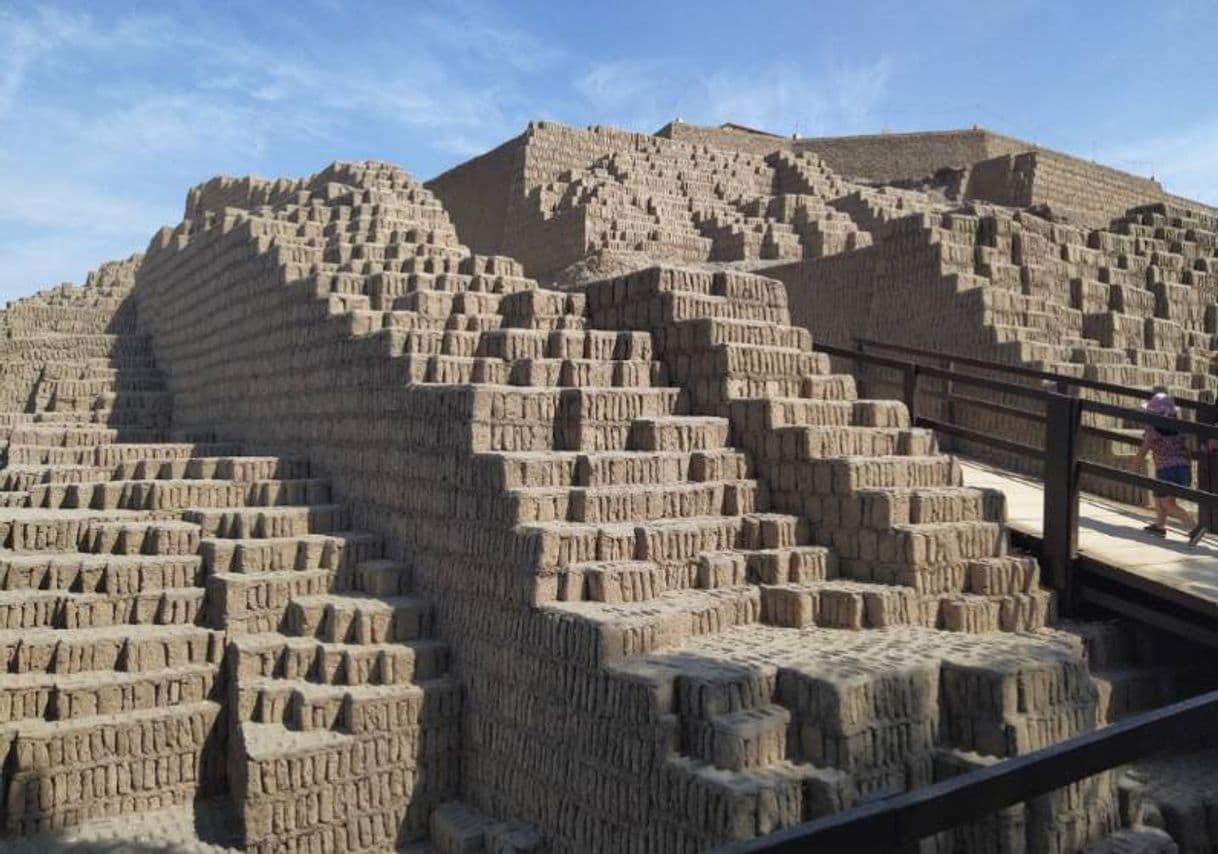 Place Huaca Pucllana