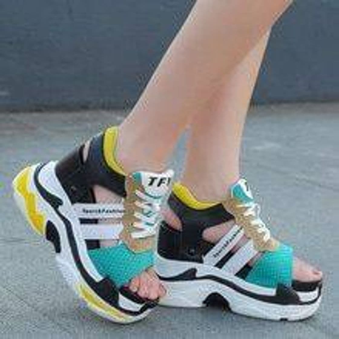 Moda Tenis para chicas