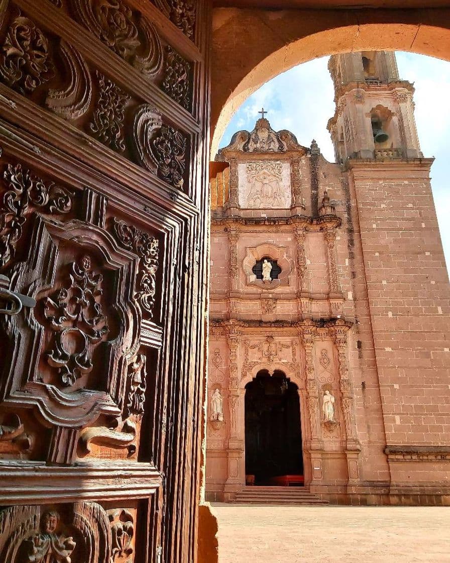 Place Parroquia de San Mateo Apóstol