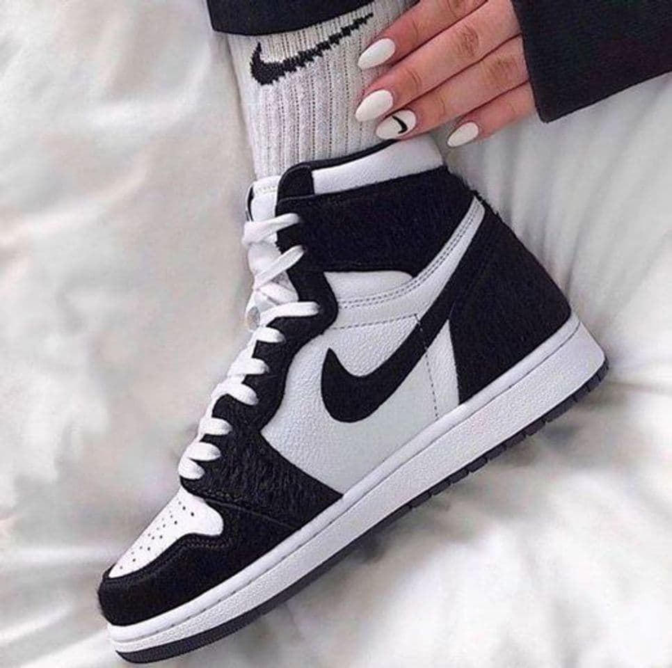 Fashion Nike Air Jordan 1 Black And White