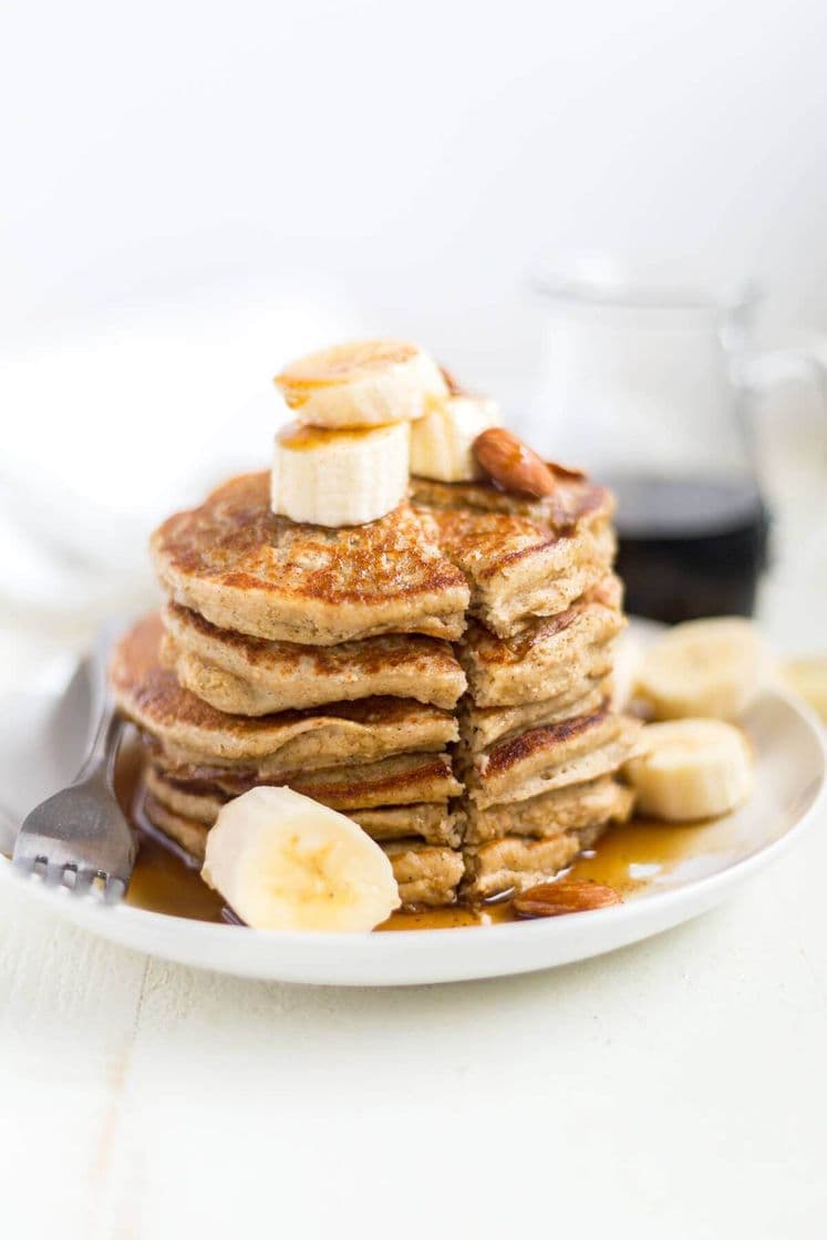 Fashion Fit banana oat pancakes