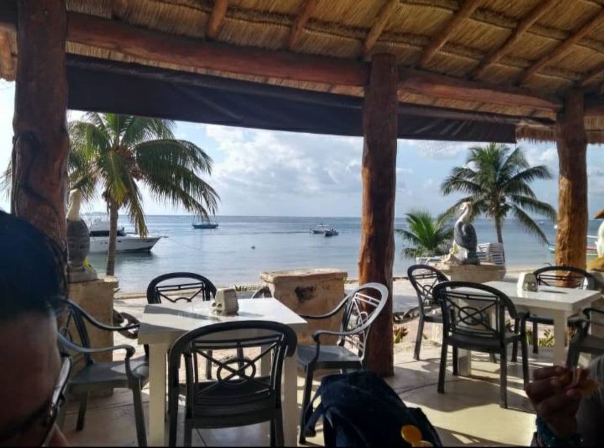 Restaurants Pelicanos