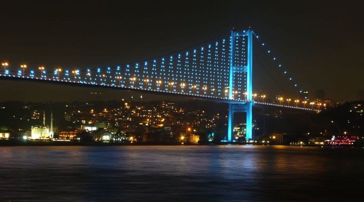 Place Puente del Bósforo