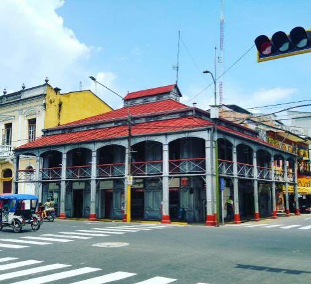 Lugar Casa de Fierro