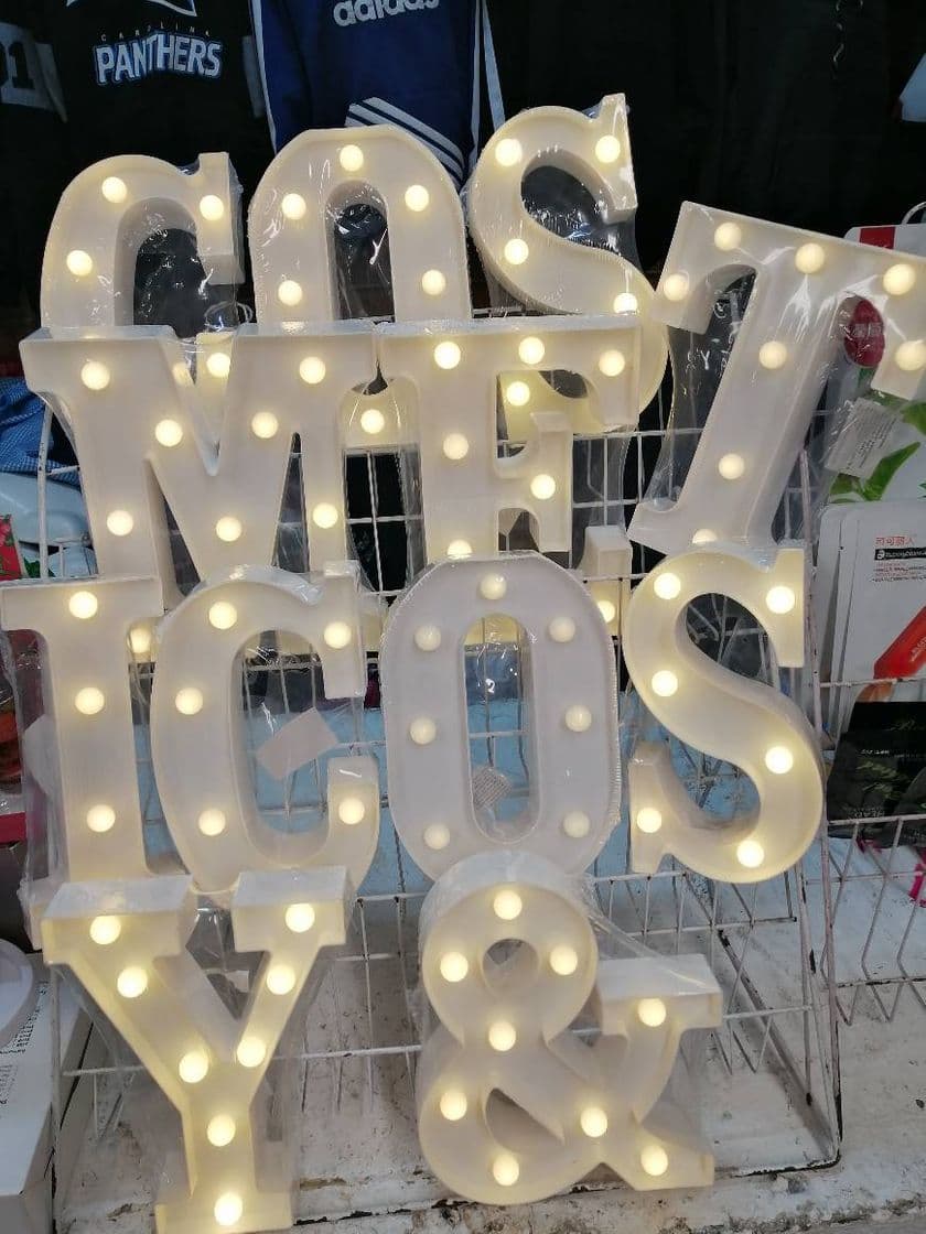 Fashion Letras con luz 💡 , muy lindas para adornar tu cuarto 