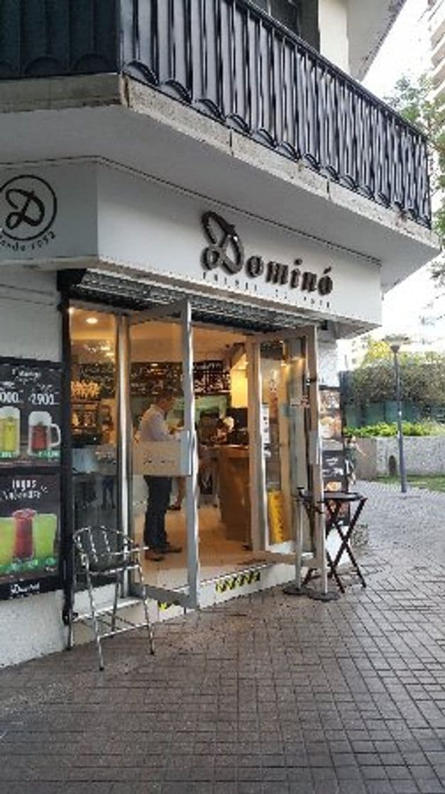 Restaurantes Dominó