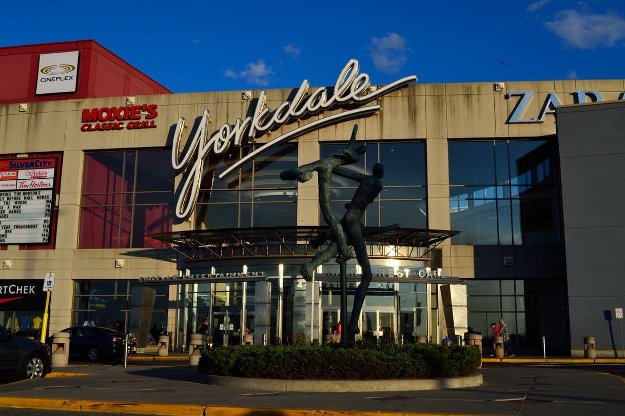 Lugar Yorkdale Shopping Centre