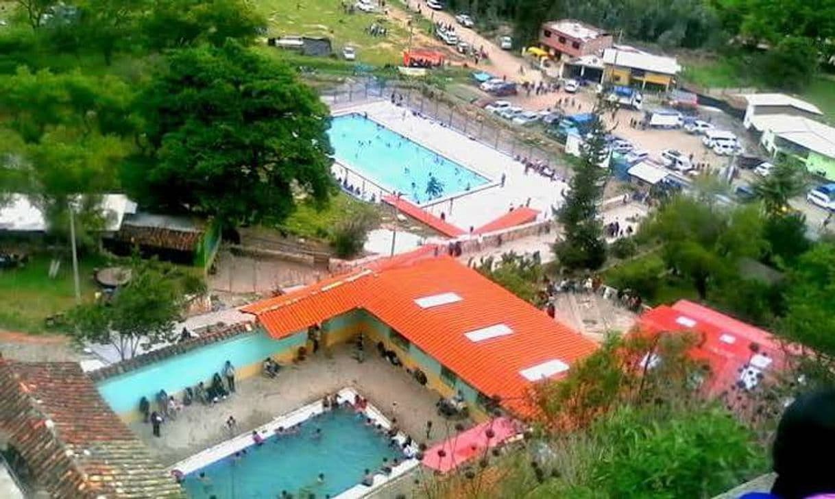 Lugar Piscina Aguas Termales de Yanazara