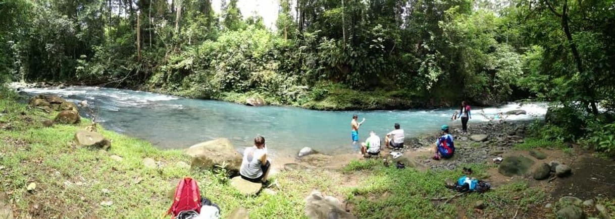 Lugar Rio Celeste y Los Teñideros