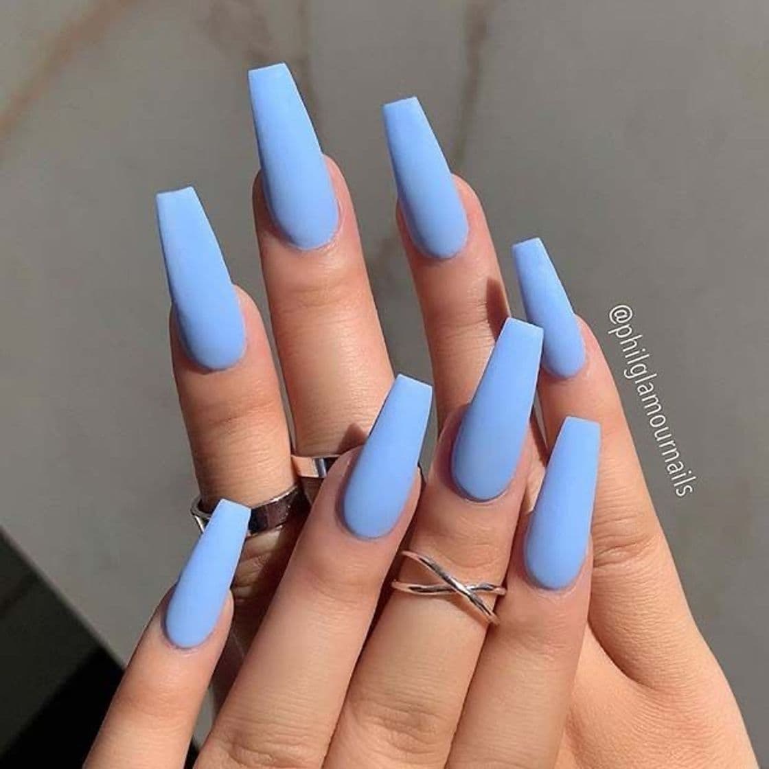 Moda Baby blue nails