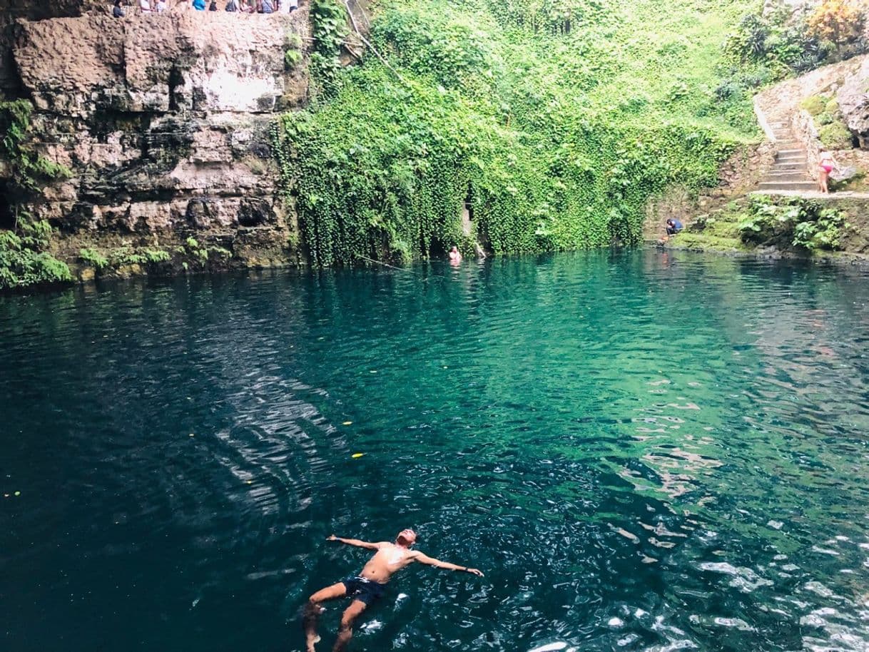 Place Cenote Azul