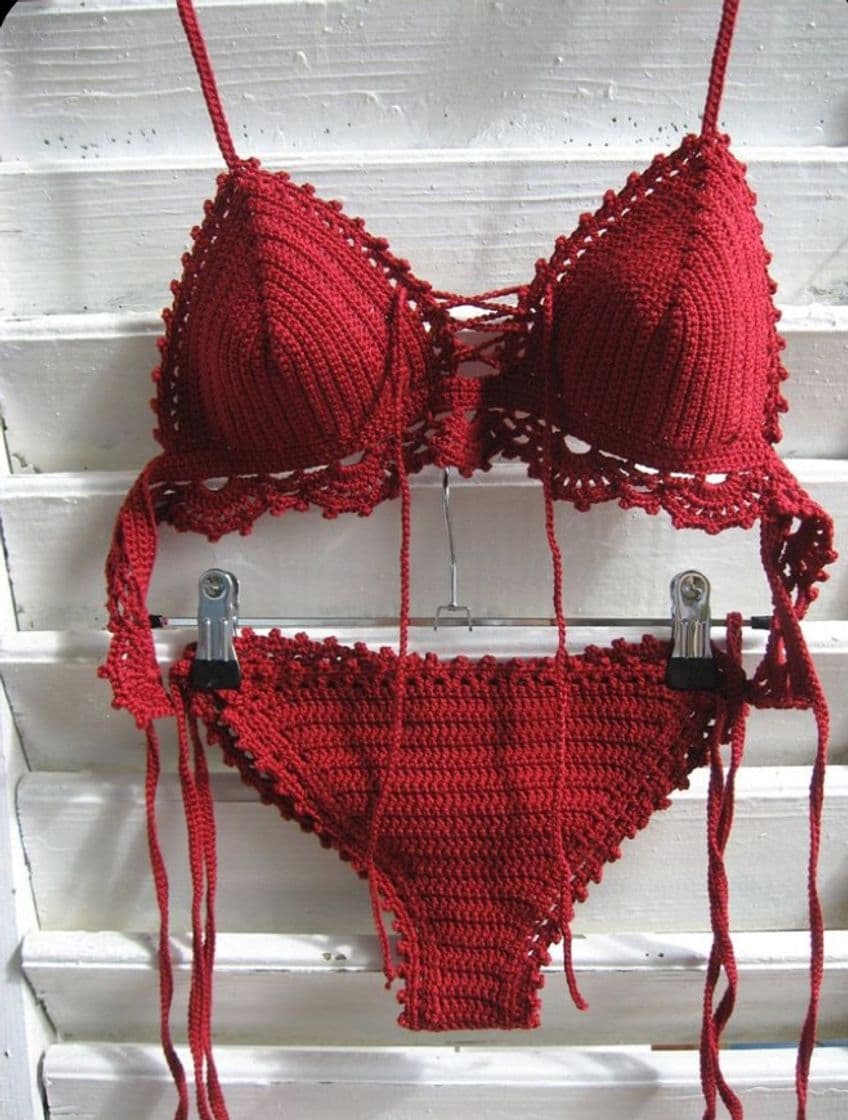 Moda Bikini en crochet rojo obscuro 