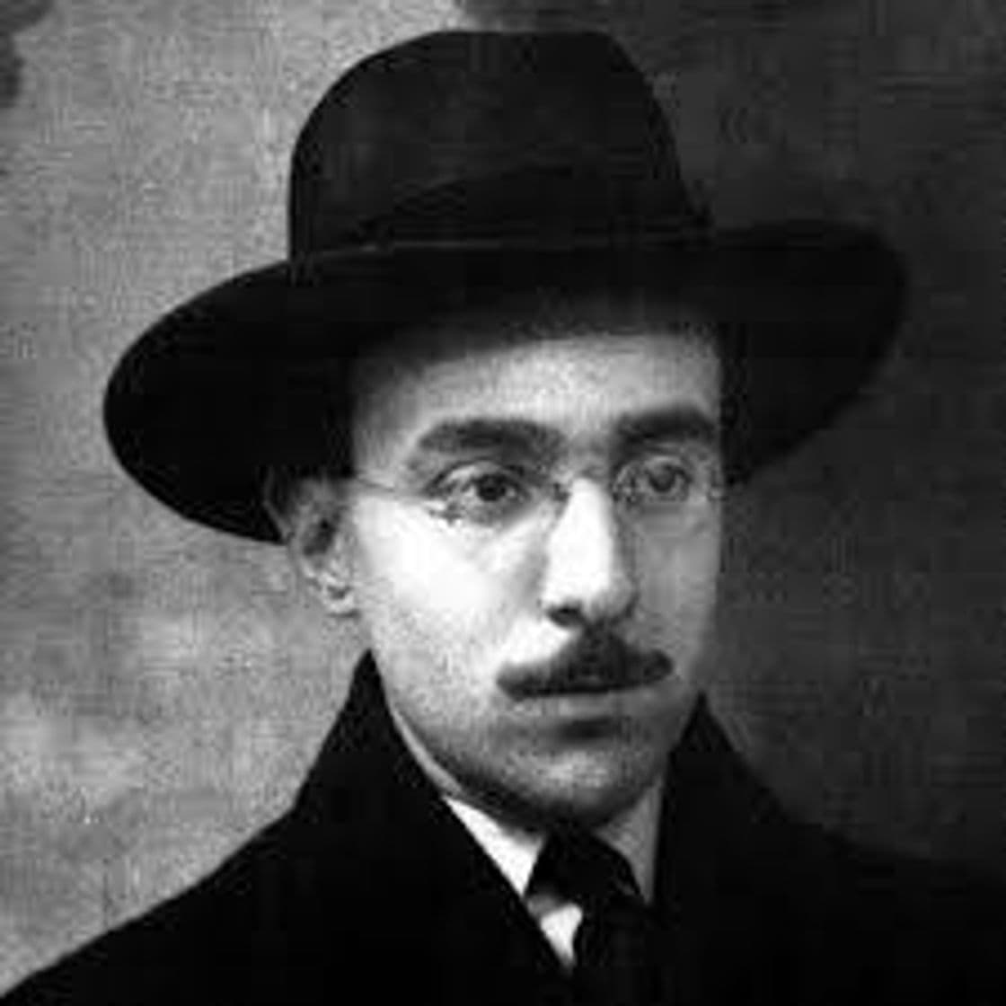 Moda Fernando Pessoa (1888-1935).