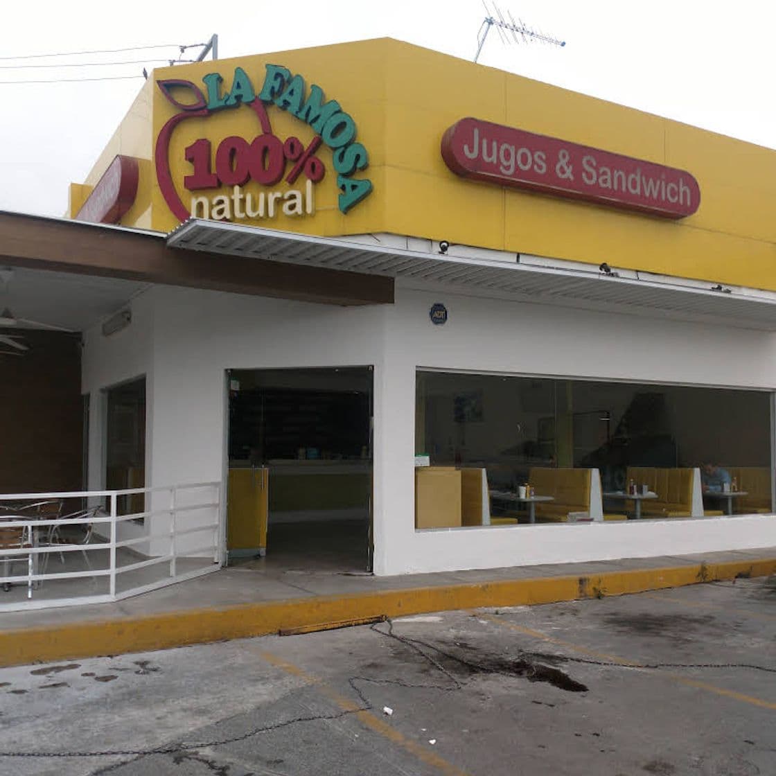 Restaurantes La Famosa - Jugos y Licuados