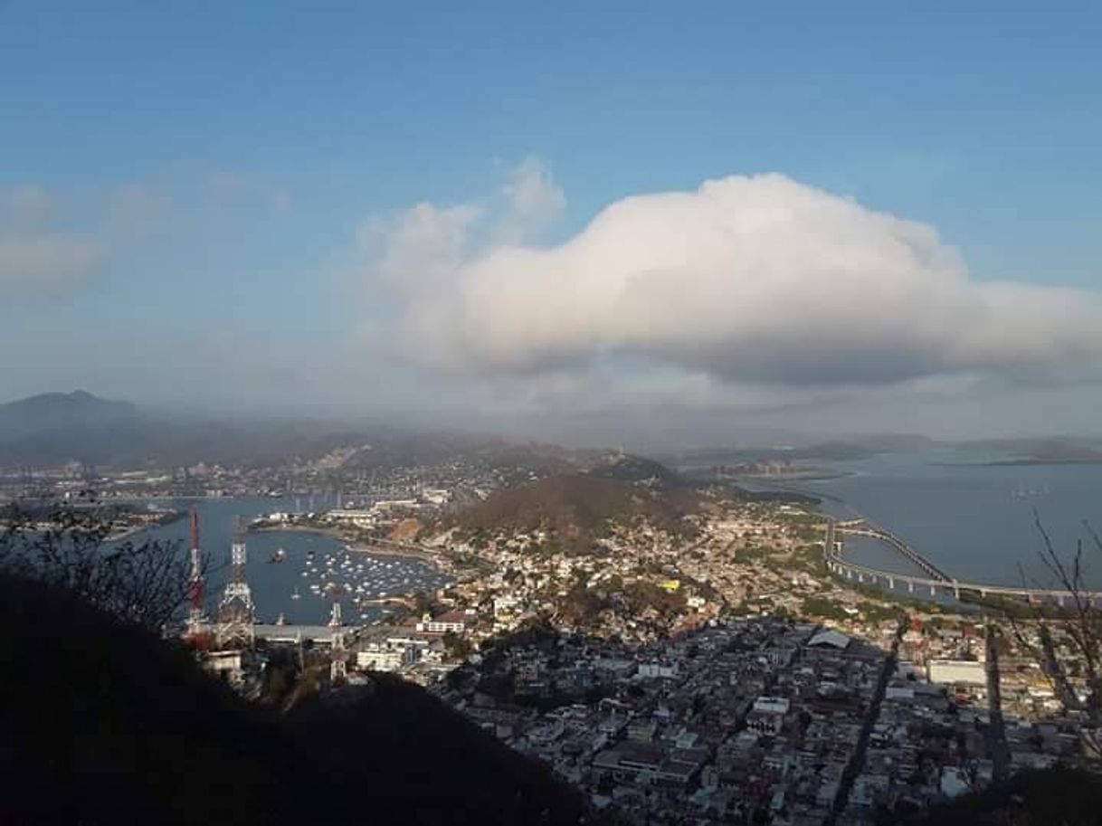 Place Mirador del Cerro de la Cruz