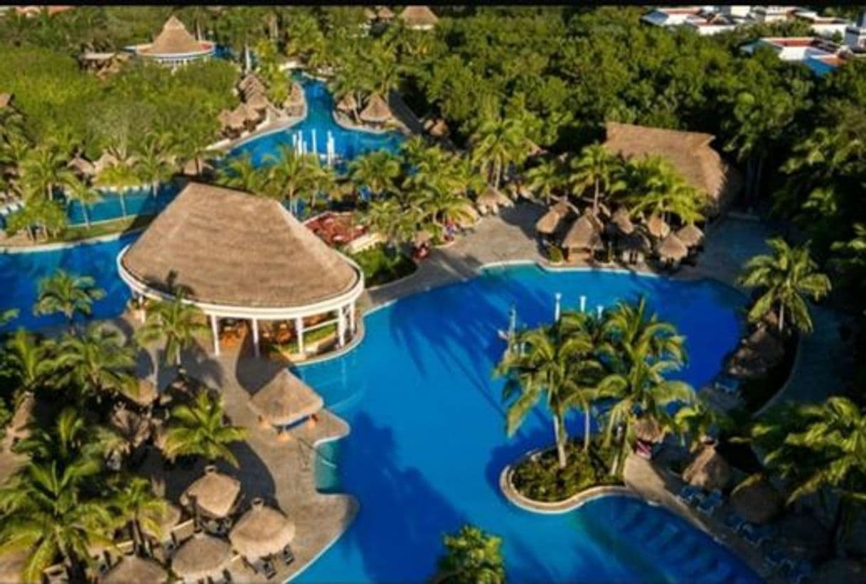 Lugar Iberostar Paraiso Beach