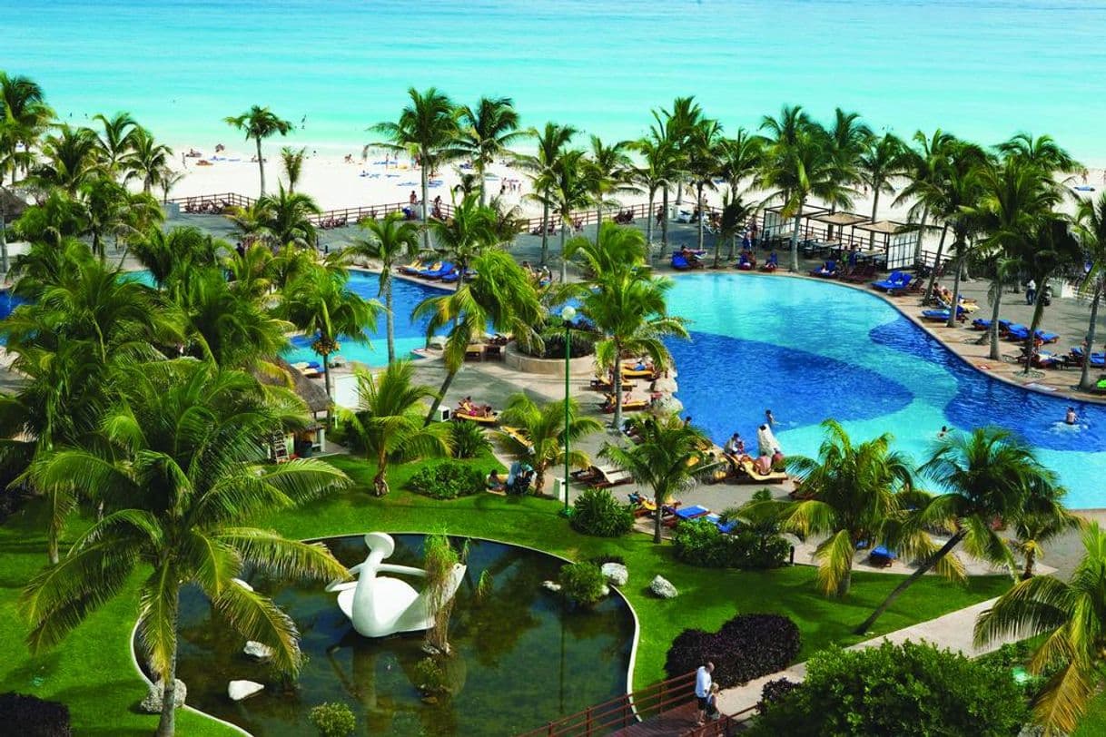 Lugar Oasis Cancun LoveU