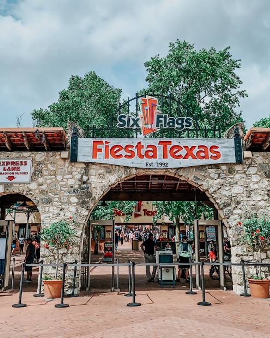 Lugar Six Flags Fiesta Texas