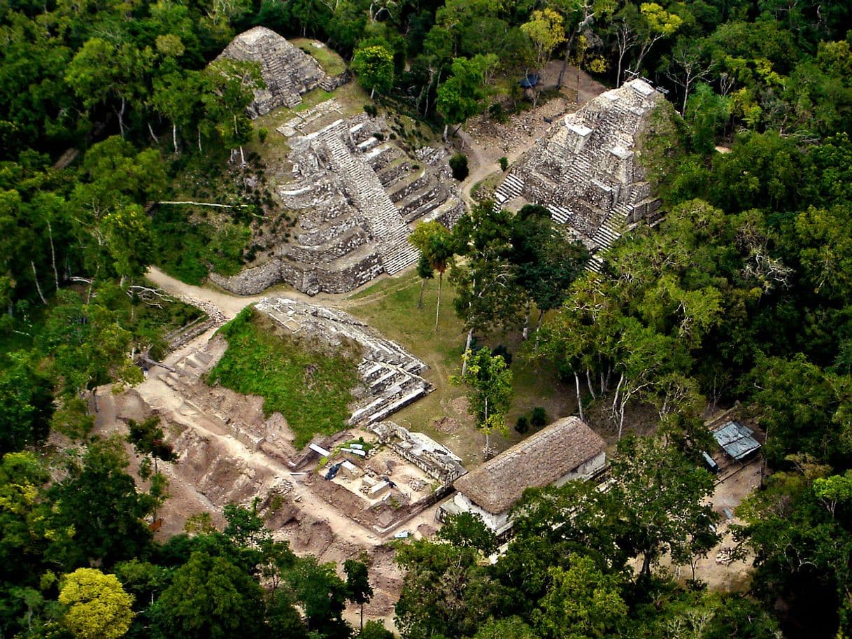 Lugar Parque nacional Yaxha