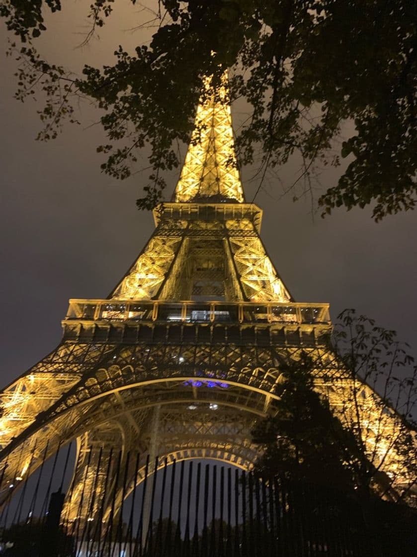 Place Torre Eiffel