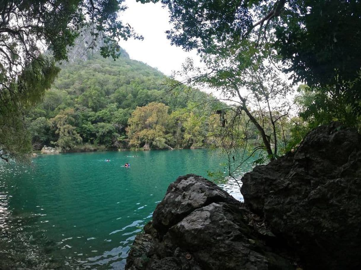 Lugar Cascada de Micos