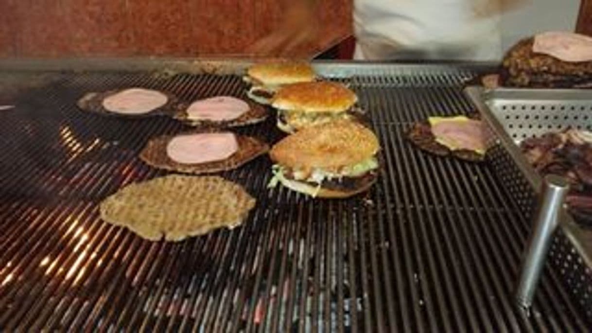 Restaurantes Hamburguesas al Carbon Guvi